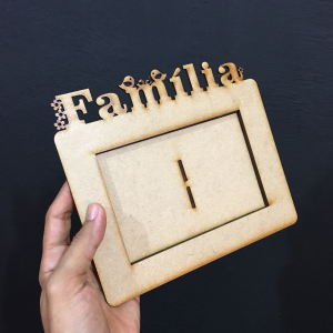 PORTA RETRARO MDF FOTO 10X15CM FAMÍLIA      